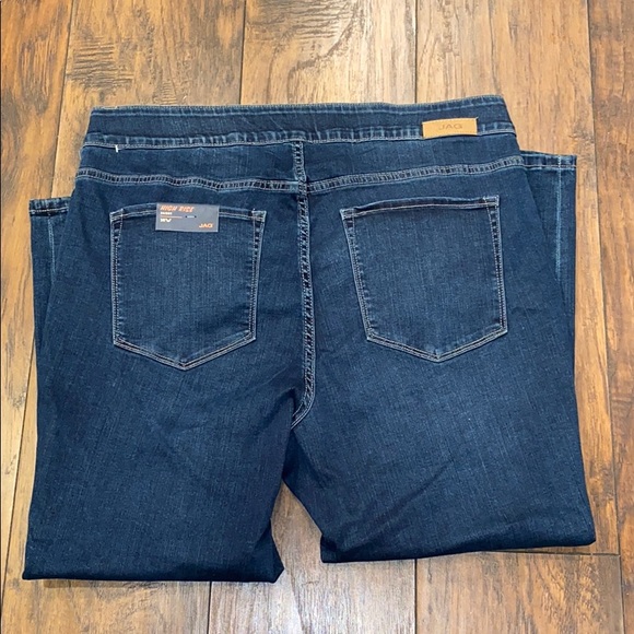 ➕Jag High Rise Skinny Pull-On Crop Jeans - Picture 3 of 7